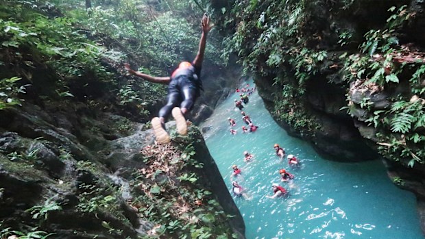 Canyoneering to Kawasan Falls