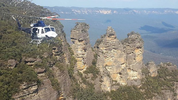File: PolAir in the Blue Mountains