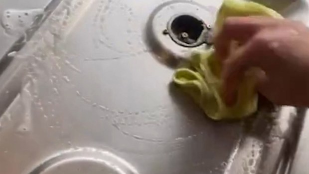 Stovetop cleaning
