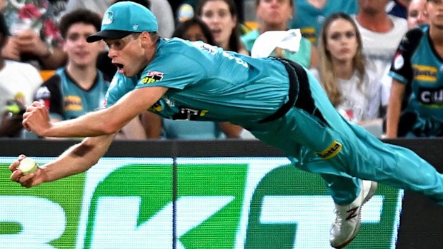 BBL finals: Brisbane Heat's Ben Laughlin takes classic catch against ...