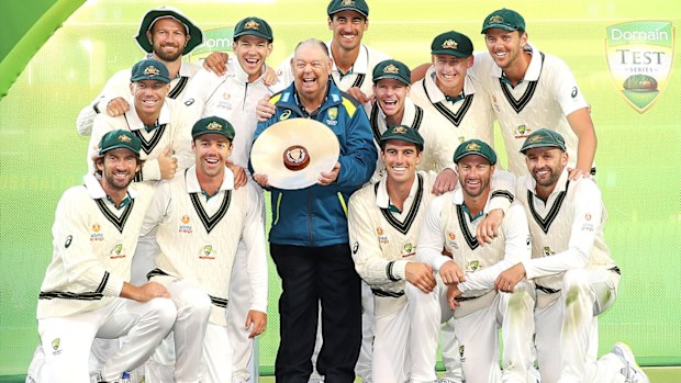 Australia defeat Pakistan 2-0