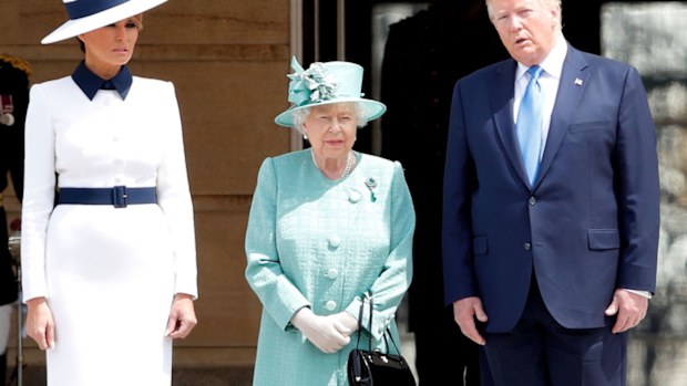 Queen handbag signals 