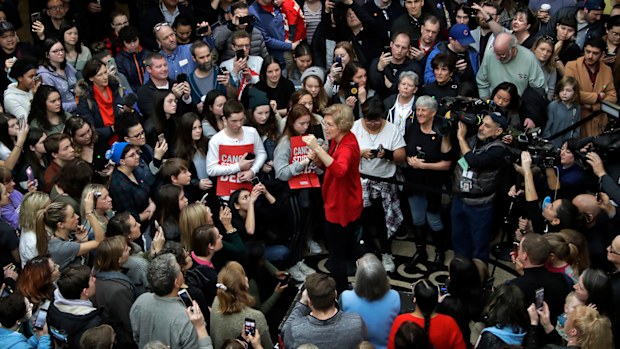 Elizabeth Warren is trying to revive a stuttering campaign.