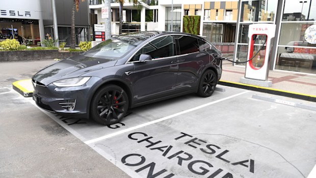 Half of all car sales would be electric by 2030, under Labor.