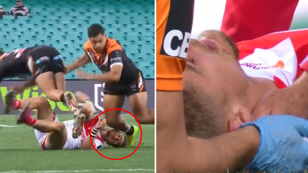 Lomax takes a knee to the head in sickening clash
