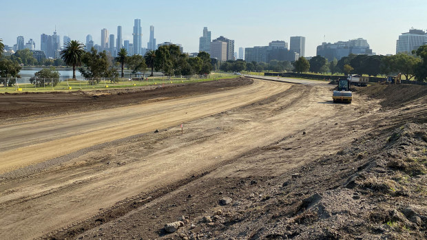 Roadworks to remove turns 9-10 at the Albert Park Formula One circuit.