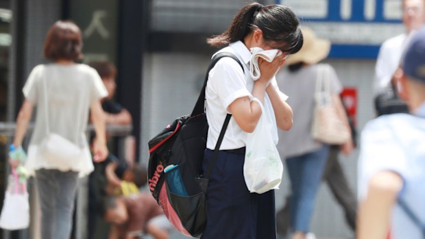 Rising temperatures in Japan have renewed calls for the country to adopt daylight saving time for the 2020 Olympic Games.
