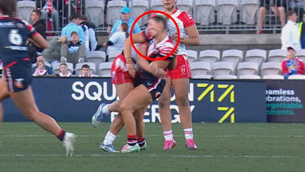 Hannah Southwell, Roosters oyun kurucusu Jocelyn Kelleher'a yaptığı bu müdahale nedeniyle sinbin'e gönderildi.