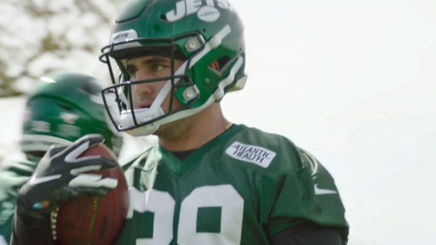 Valentine Holmes at Jets practice