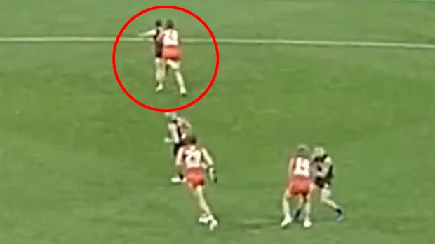 Toby Greene'in Dane Rampe'ye attığı tekme.