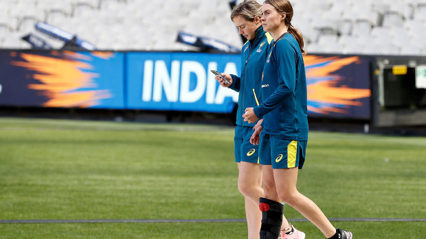 Ellyse Perry Tayla Vlaeminck