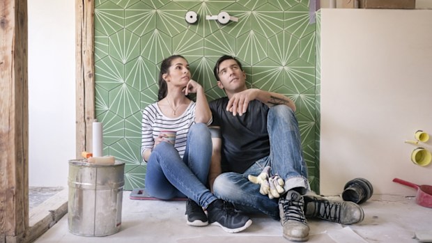 Man and women home renovation 