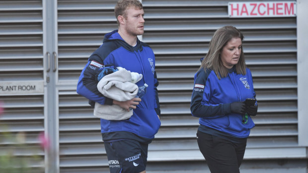 New Bulldogs recruit Luke Thompson arrives at Belmore stadium 
