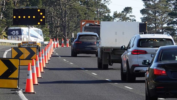 A Victoria Police checkpoint set up on the border of Sunbury and Gisborne on the Calder Freeway.