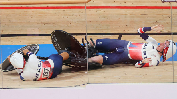 Great Britain crash into each other after setting new world record.