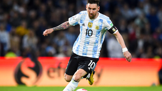 Lionel Messi of Argentina drives the ball during the FIFA World Cup Qatar 2022 qualification match