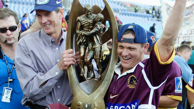 Bennett with Walters after winning the 2000 NRL grand final