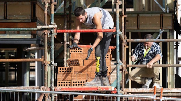 Young tradies will be eligible for a $10,000 payout from the federal government.