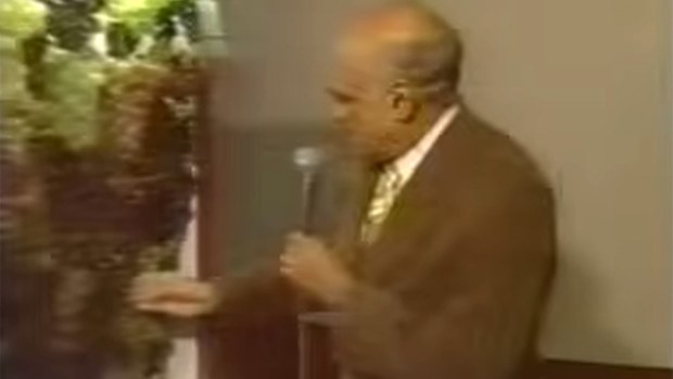 Lasier Martins suffered a powerful electric shock from touching a bunch of grapes.