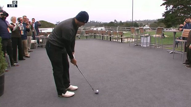 Tony Romo hits crazy shot at Pebble Beach