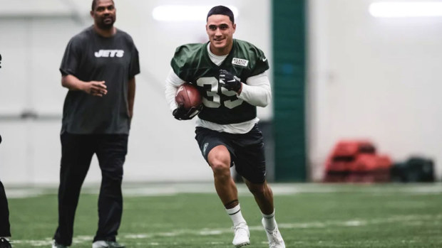 Holmes at Jets practice