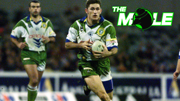 The nephew of Canberra legend Brett Mullins has signed with the Raiders.