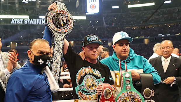 Canelo Alvarez vs Billy Joe Saunders