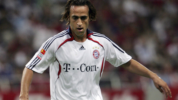 Ali Karimi in action for Bayern Munich in 2006.