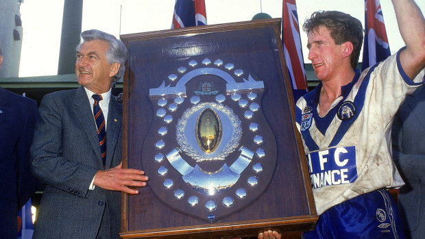 Australian Prime Minister Bob Hawke congratulates Bulldogs captain Steve Mortimer after winning the 1985 NSWRL Grand Final
