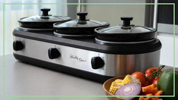 9PR: Slow cooker with three hobs
