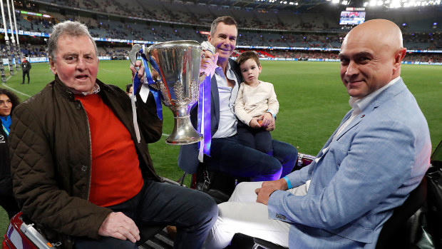 Denis Pagan, Wayne Carey and Wayne Schwass at the Kangaroos motorcade