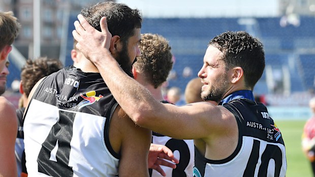 Travis Boak