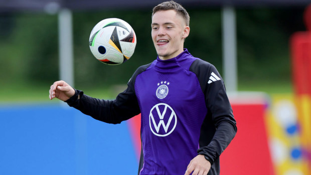 Florian Wirtz controls the ball at a training session with the German national team ahead of the Euros.