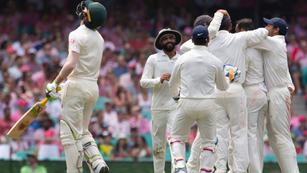 Batting collapse hampers Australia