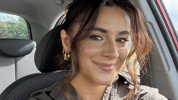 Shoppers like Sophie are fuming after major Aussie retailer 'ignored' emails about missing orders.