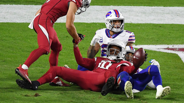 NFL: DeAndre Hopkins and Kyler Murray link up on Hail Mary play to win ...