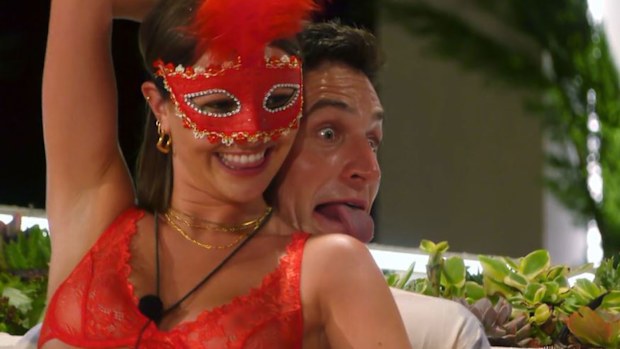 Love Island Australia 2022: mitch and phoebe
