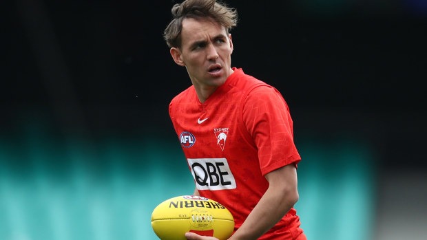 Sydney's Ryan Clarke has re-signed with the Swans.