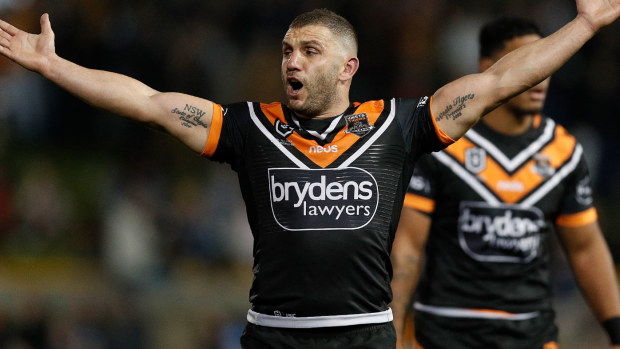 Robbie Farah leads Tigers over Cowboys