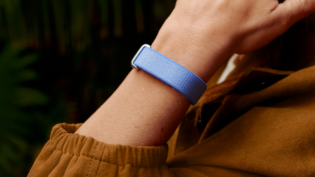 9PR: The Google Pixel Air comes with a 'performance' band.