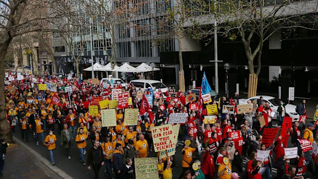Catholic and public school teachers strike in Sydney