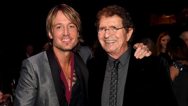 Keith Urban and BMI Icon Award Winner Mac Davis pose during the 63rd annual BMI Country awards on November 3, 2015.