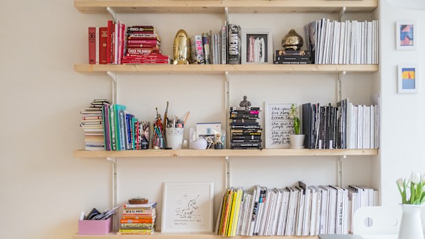 How to style your bookshelf without colour-coding it