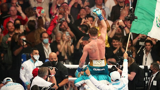 Canelo Alvarez vs Billy Joe Saunders