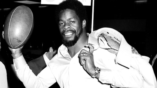 Manfred Moore pictured at Sydney's Mascot Airport on 16 May 1977, prior to his return to the US following a playing stint with the Newtown Jets