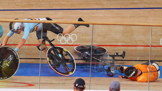 Tokyo Olympics cycling crash