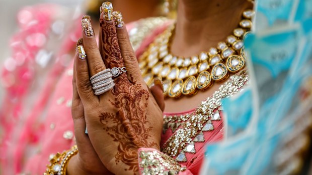 A groom in India has been shot on the way to his wedding.