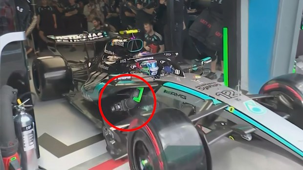 A fan was left on the Mercedes of Kimi Antonelli.