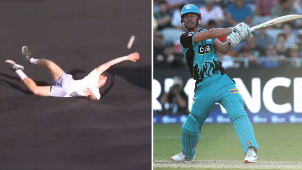 Fan's catch attempt falls short