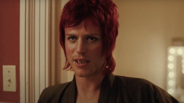 Johnny Flynn as David Bowie in the Stardust biopic